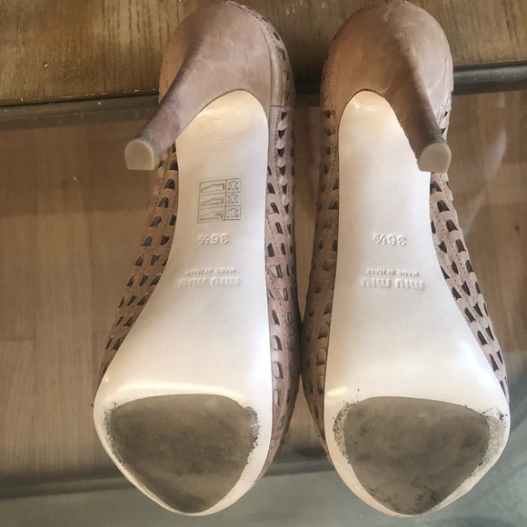 Miu Miu Leather Pumps.  Size 6.5 - Picture 5 of 6